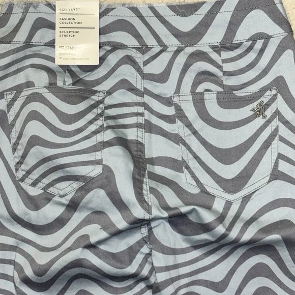 NEW Blue Gray Psychedelic Animal Print Flare Leg Jeans Sz 11/12 Grunge Skater - Picture 9 of 10